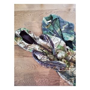 Lot of camo coveralls - Lil Magellan Realtree